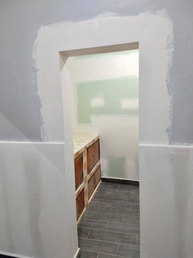 Remodelación de pisos y enchapado de muros