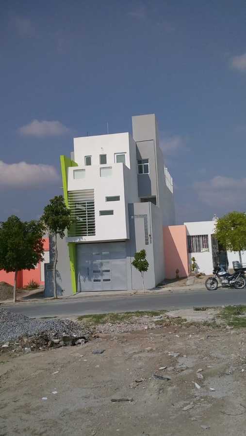 Foto: Pintura de Exteriores de Centro De Pinturas Doal #419580