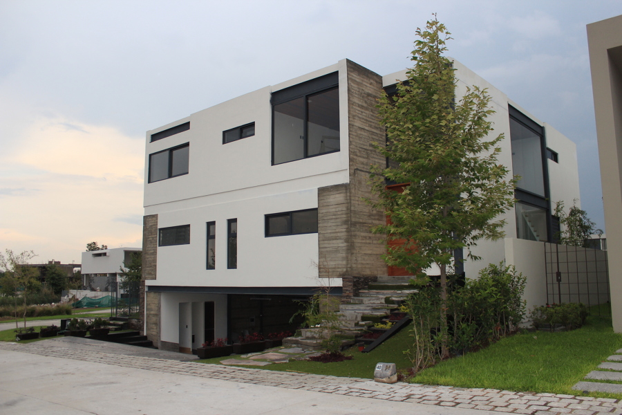 Reserva Real patio Fachada