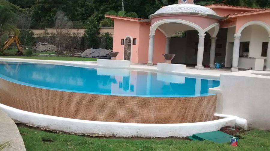 SALON ALBERCA
