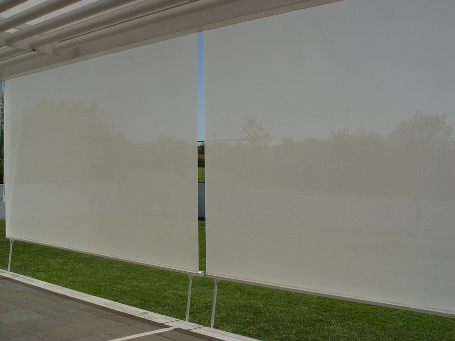 TOLDOS DE CAIDA VERTICAL PARA PROTEGER DELA LUZ DEL SOL CON TELA DE EXTERIOR SCREEN