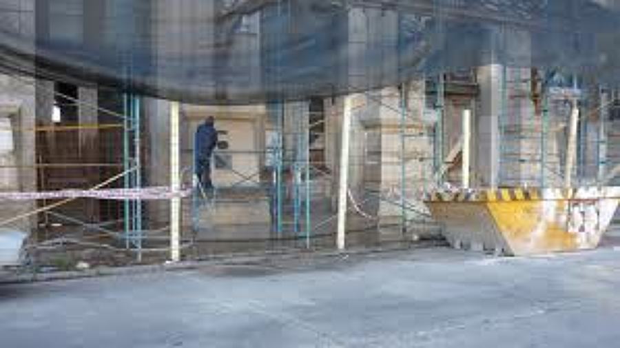 Trabajos de fachada en vidrio