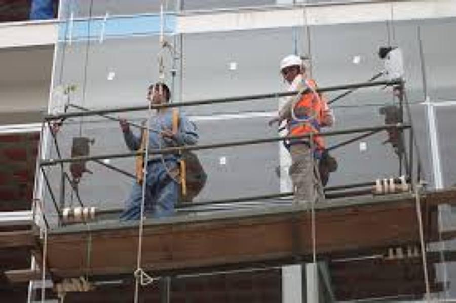 Trabajos fachadas integrales vidrio y arañas