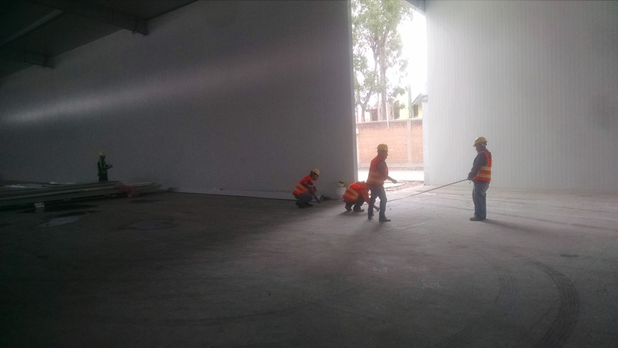 Trabajos preeliminares a el sembrado de ubicación de lamaparas