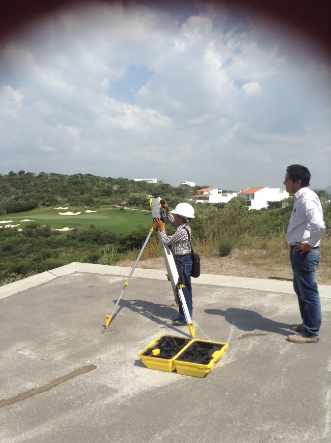 TRAZO EN CAMPO DE GOLF "AMANALI"