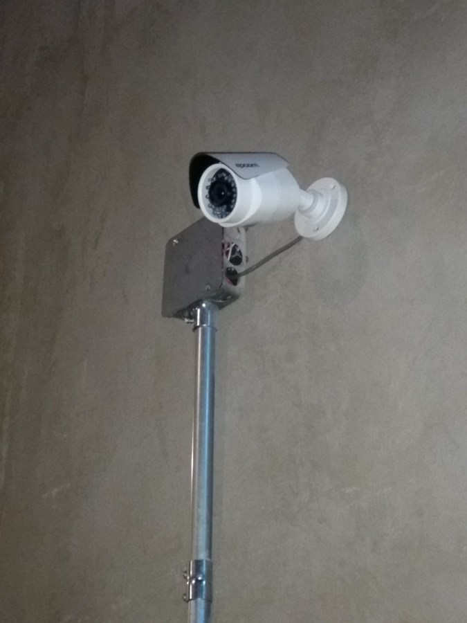 Vigilando rampa de acceso proveedores