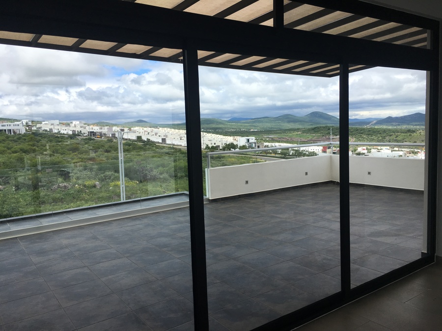 Vista del Family Room al Roof Garden