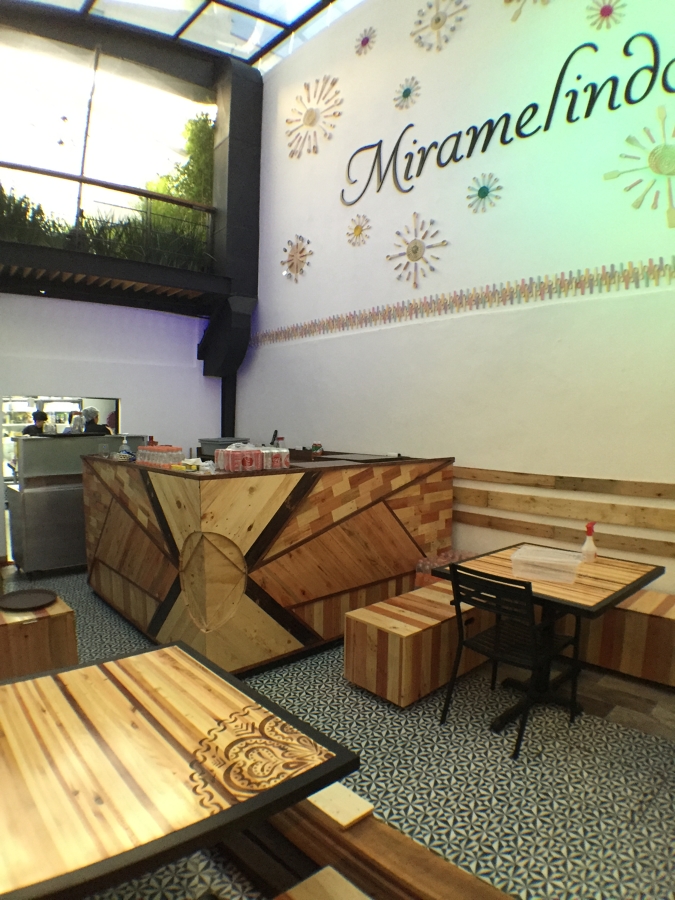 Vista del interior en proceso de armado