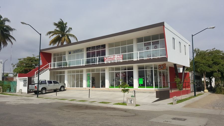 VISTA ESQUINA EDIFICIO DE OFICINAS