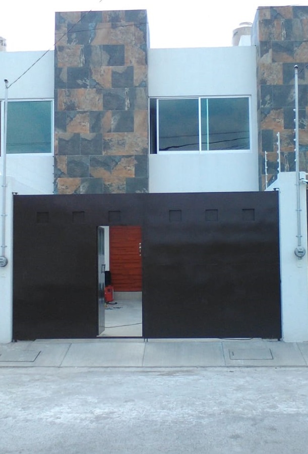 Vista exterior de la puerta