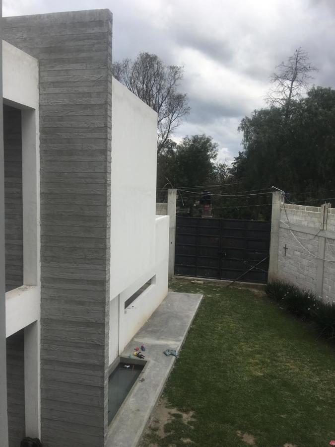 Vista hacia jardín literal