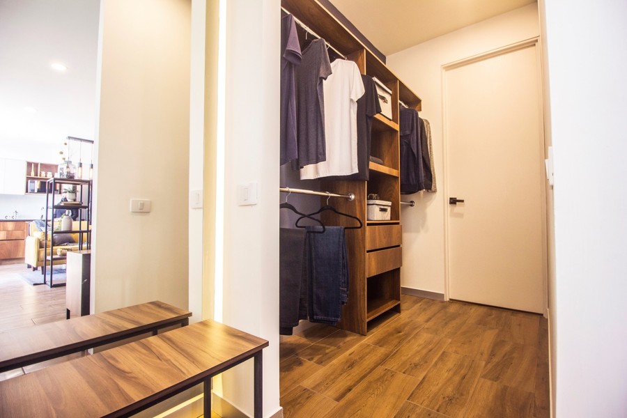 Walking Closet