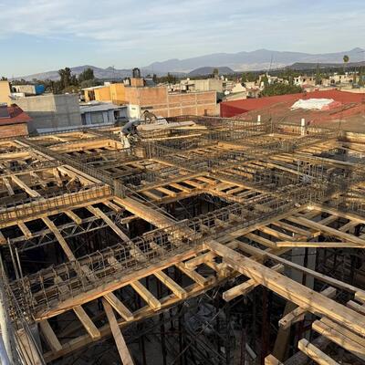 Construcción Usos Mixtos 3 niveles