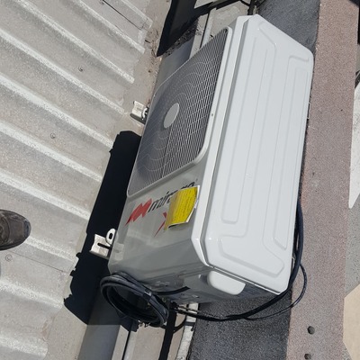 Instalacion de minisplit 1 ton en cementos CRUZ AZUL