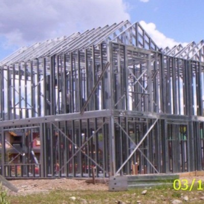 Fabricado con material libiano