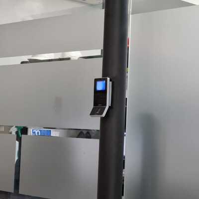 Instalacion de Biometricos y Camaras CCTV