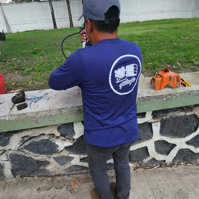 SERVICIO DE LIMPIEZA Y SUMINISTRO DE MATERIALES OPTILIMPIO