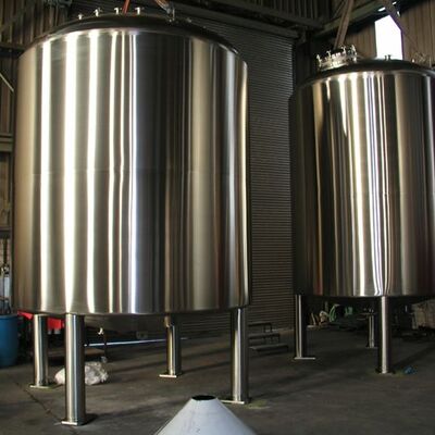 Tanques en acero inoxidable sector alimentario.