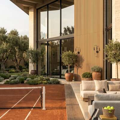 Casa Lacum — Un refugio de 780 m² entre madera oscura y paisaje
