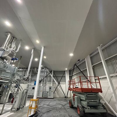 Instalación de Reflectores antiexplosicos en interior controlado de nave industrial