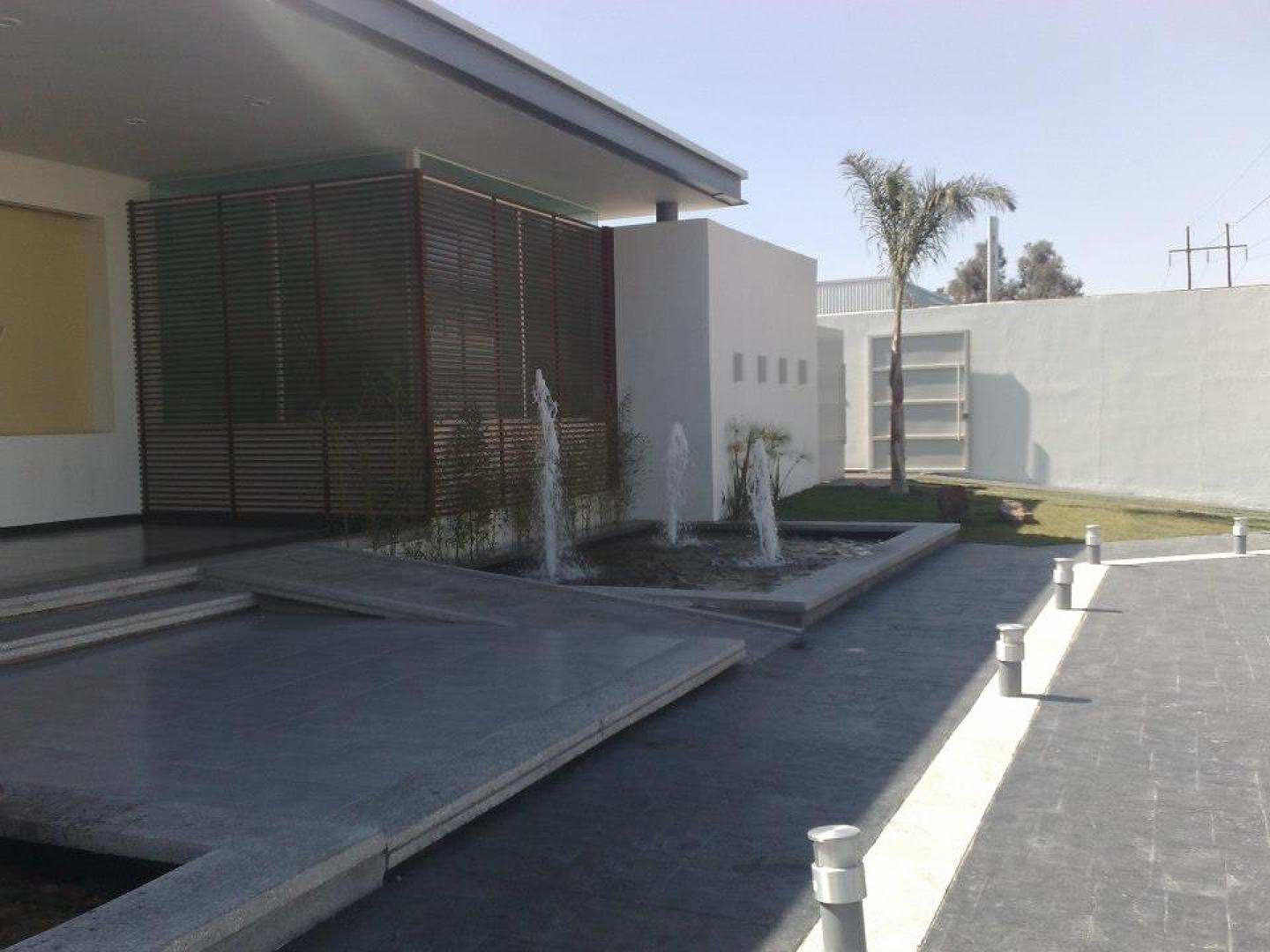 FUENTE EN SALON DE EVENTOS