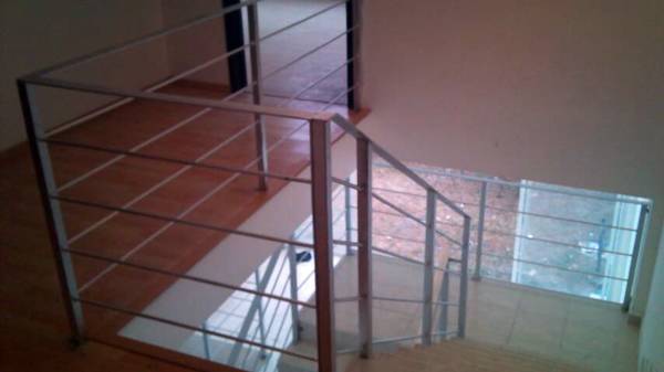 Acceso planta alta
