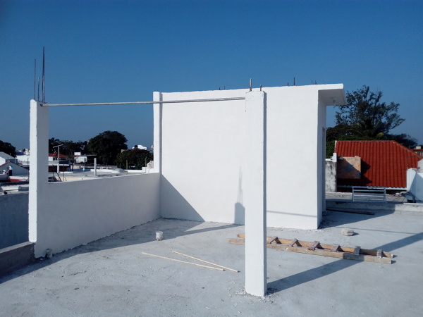 Afine en muros interiores y exteriores