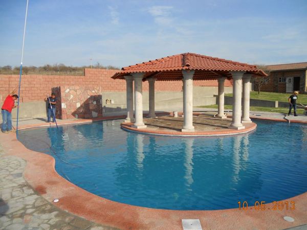 ALBERCA JUANACATLAN