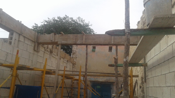 Foto: Bloqueo y Colado de Cadenas de Cerramiento de Diseñrkte