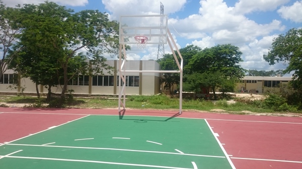 CANCHA DE ESCUELA.