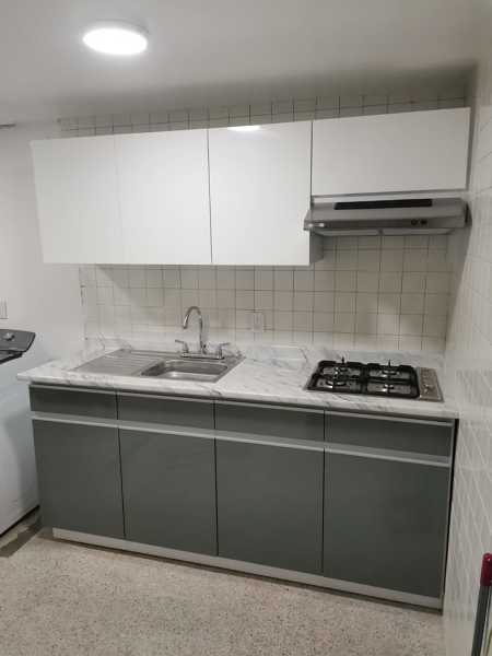Foto: Cocina Renovada de Roca Remodelación Y Mantenimiento #818057 ...