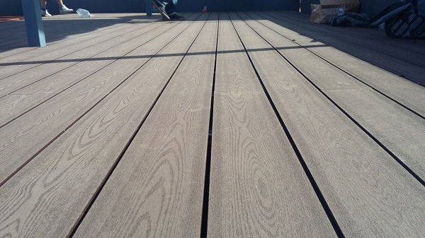 Colocación de piso Deck