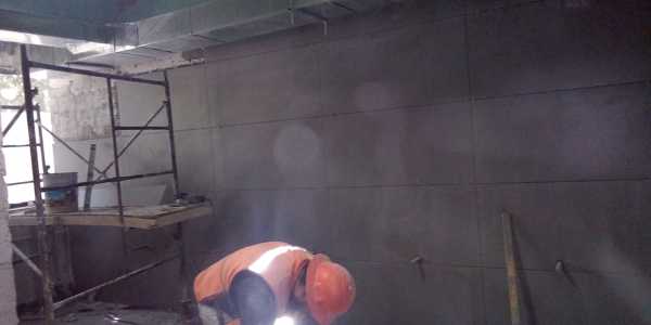 Colocación de Porcelanato en Muro