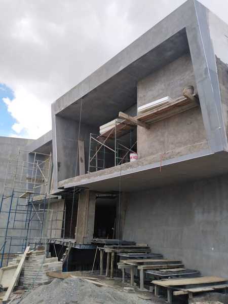 CONSTRUCCION DE FACHADA EN CASA RESIDENCIAL