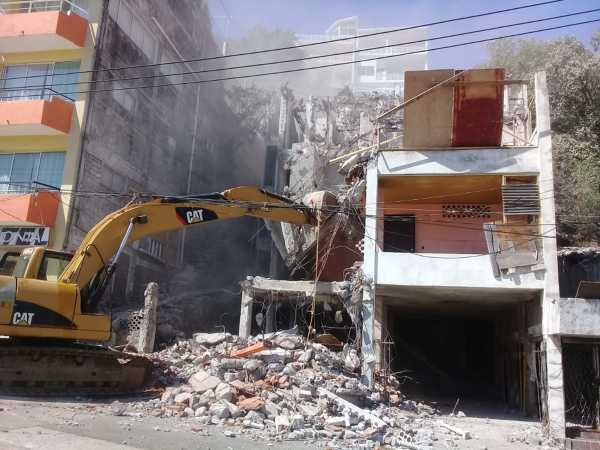 Foto: Demolición de Edificio en Mal estado, de 6 Niveles de Gapa ...