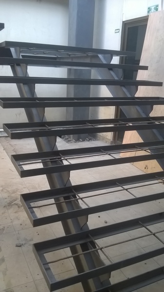escalera metalica