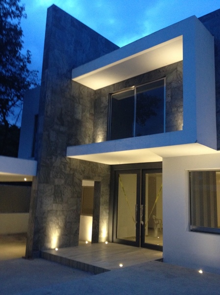 FACHADA FRONTAL