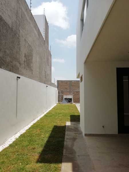 Jardin lateral