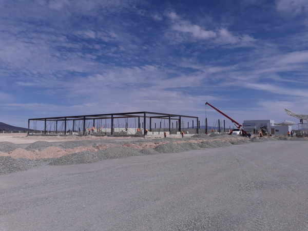 MONTAJE DE ESTRUCTURA Y OBRA CIVIL DE PLAZA COMERCIAL