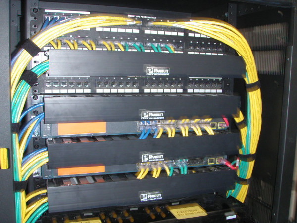 Foto: Montaje de Patch Panel con Voz y Datos de Dicaa Ic Sa De Cv ...