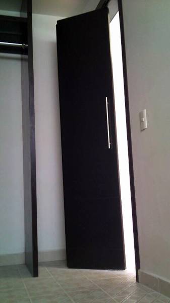 Puerta abatible