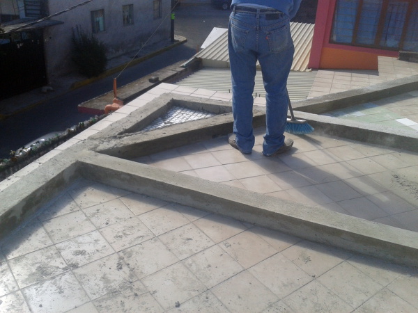 Recolado para Impermeabilizacion de trabes invertidas y lechariado a loseta en azotea