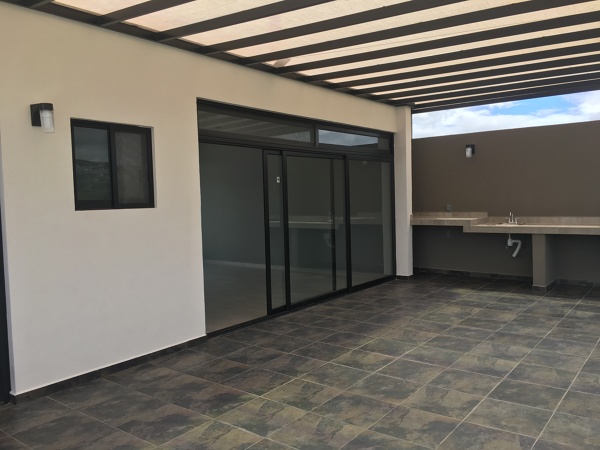 Salida al Roof garden pergolado