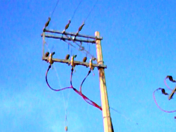 Subestación eléctrica transición aérea subterránea.