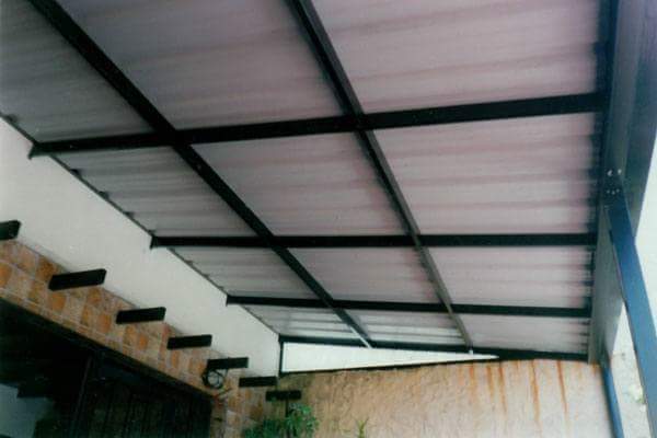 Foto: Toldos de Lavanderia i Pasillo de Instalaciones Electromecánicas