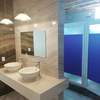 Baño de mujeres y regaderas