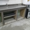 Barra y entrepaños de cocina