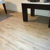 Colocación de piso vinilico Glue Down, color avellana de 3 mm marca LALUR