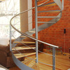 Escalera Helicoidal que da hacia mezzanine.