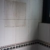 hogo en pared de sanitario